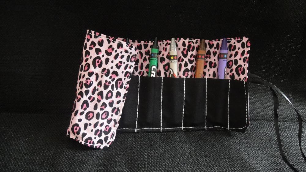 Crayon Roll-Leopard Mini Crayon Keeper with 8 crayons